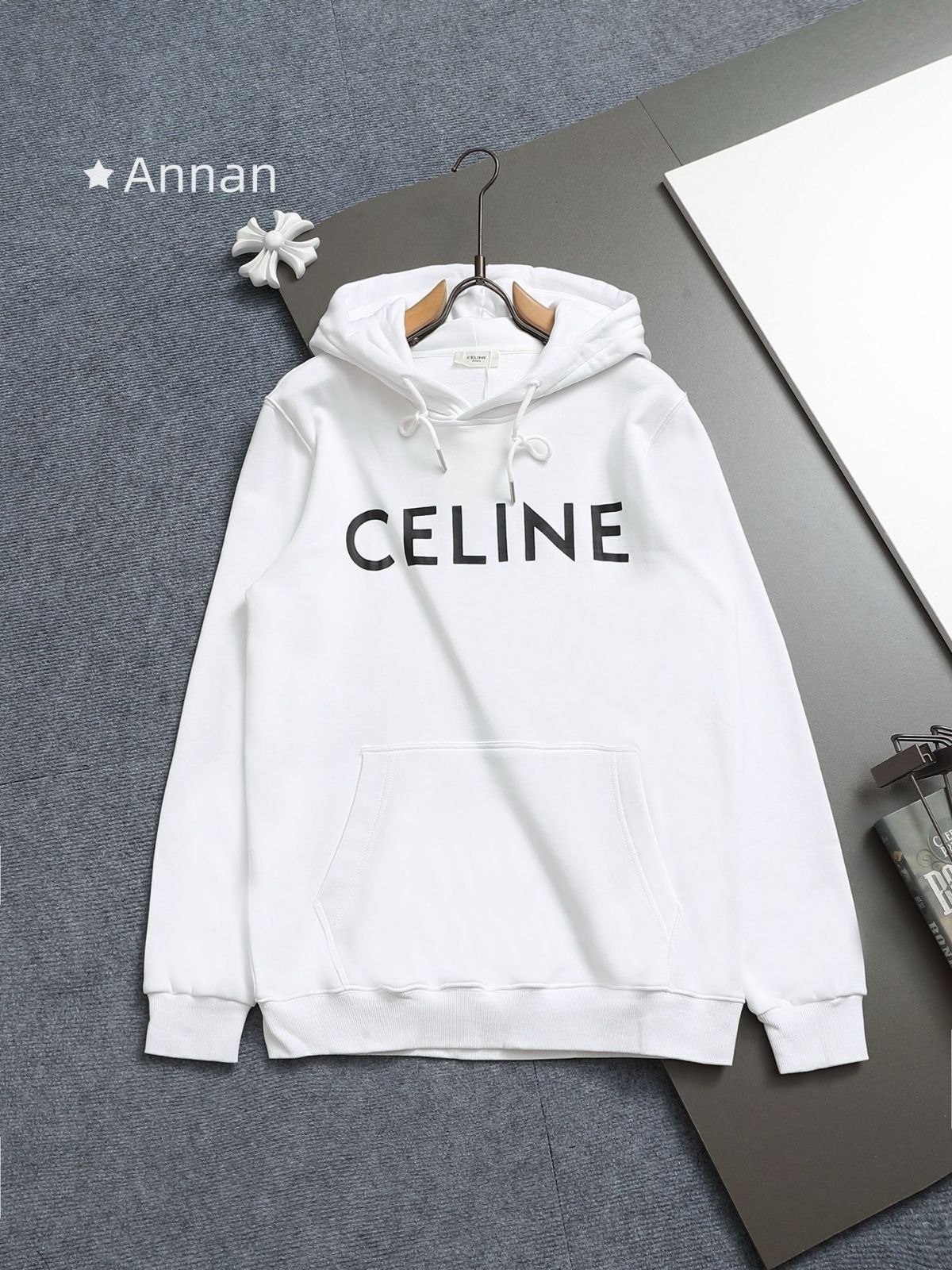 人気 超美品LOEWE　ロエベ Tシャツ　半袖　夏服　トップス 男女兼用