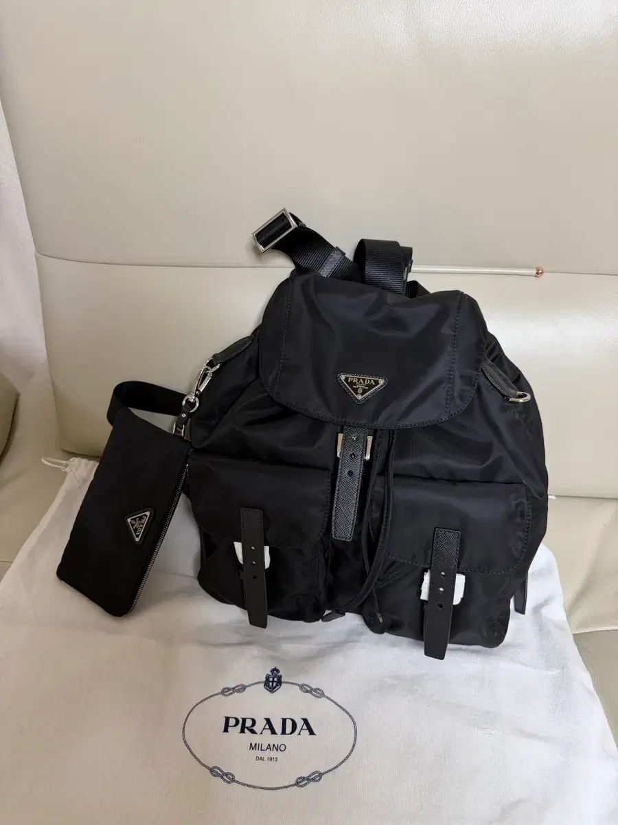 PRADA プラダ ナイロン バックパック Mサイズ 新品