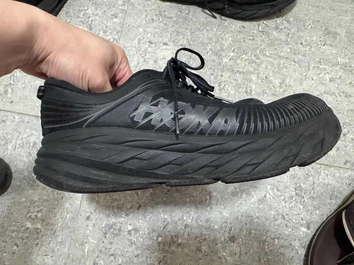HOKA ONE ONE ホカオネオネ ボンダイ5 旧モデル 285
