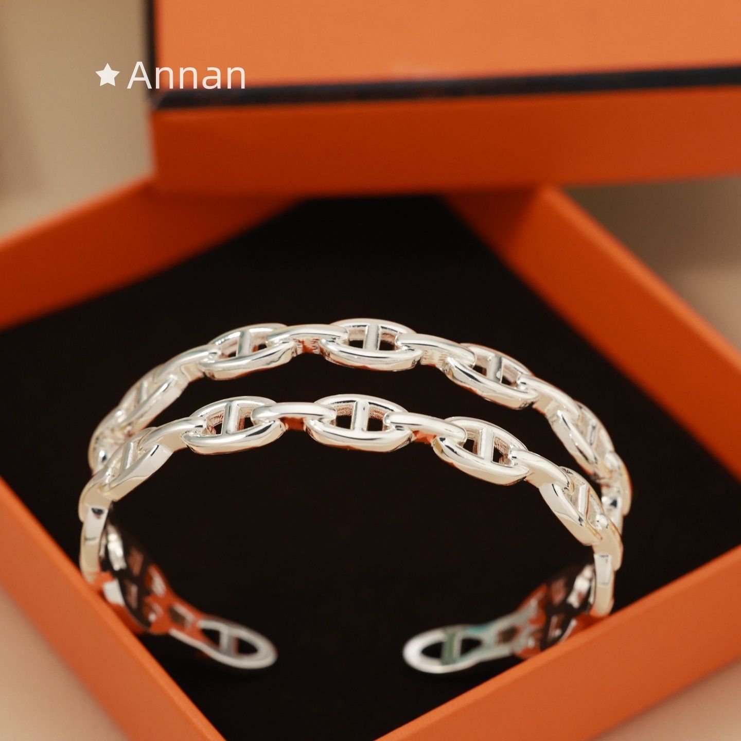 ア*チ様 エルメス　HERMES　レザー　バングルブレスレット　最終値下げ 最終値下げ 新品 新品！新品 HERMES エルメス ブレスレット バングル