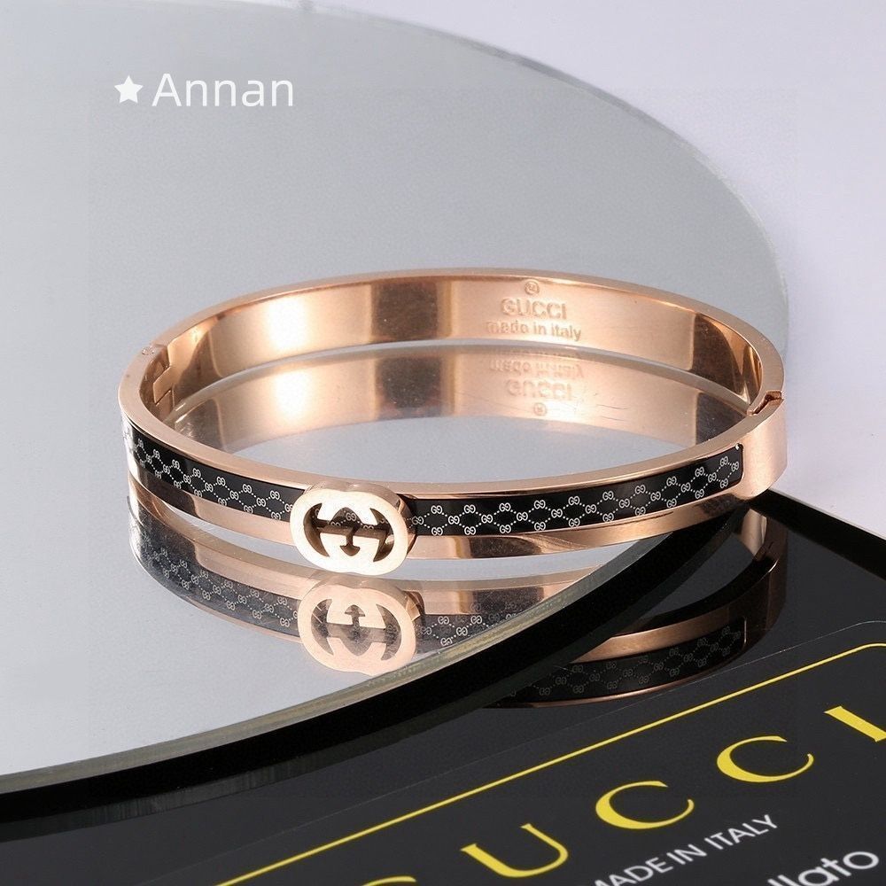 限定新品 GUCCI グッチ ブレスレット バングル リストバンド レディース 結婚式 卒業式 清楚 イベント 入学式