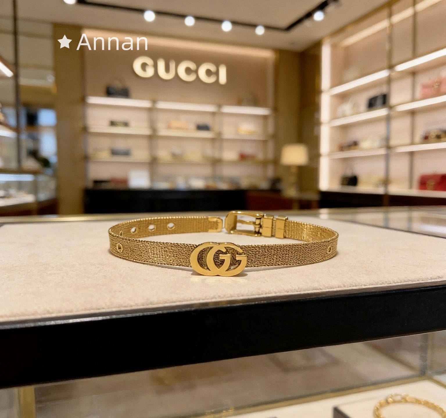 入手困難 新品 GUCCI グッチ ブレスレット バングル リストバンド