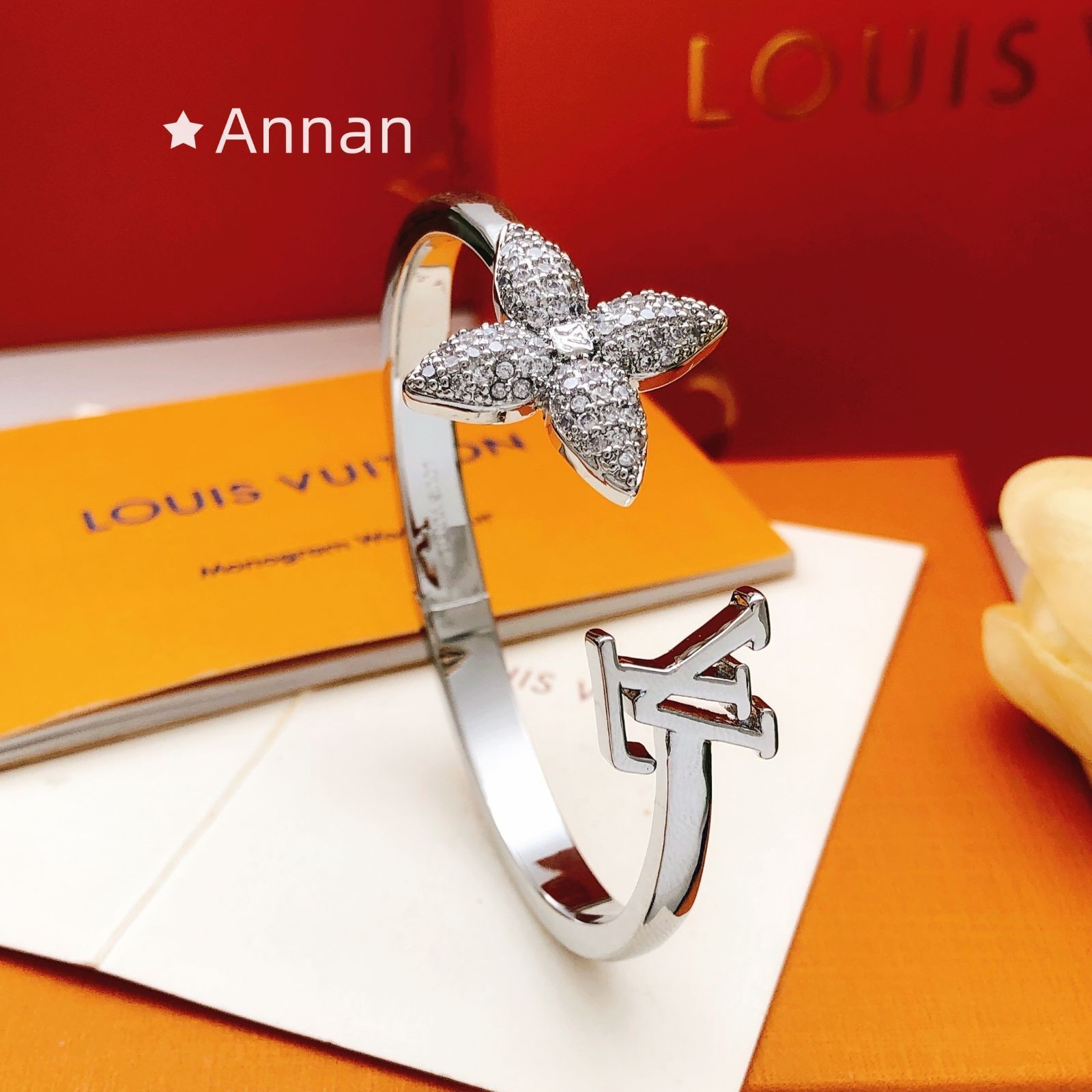 可愛 本日特価 超美品 新品 LV LOUIS VUITTON ルイヴィトン ブレスレット バングル リストバンド レディース 結婚式 卒業式 清楚 イベント 入学式