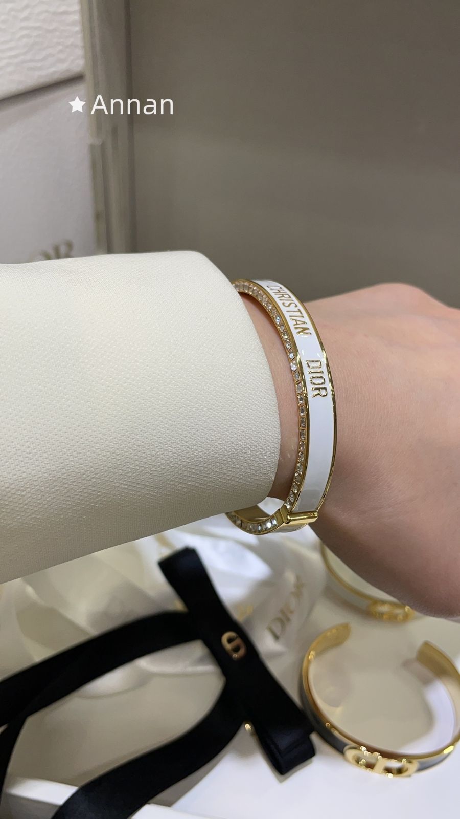 状態良 新品！新品 CHRISTIAN DIOR クリスチャン ディオール ブレスレット バングル リストバンド レディース 結婚式 卒業式 清楚 イベント 入学式