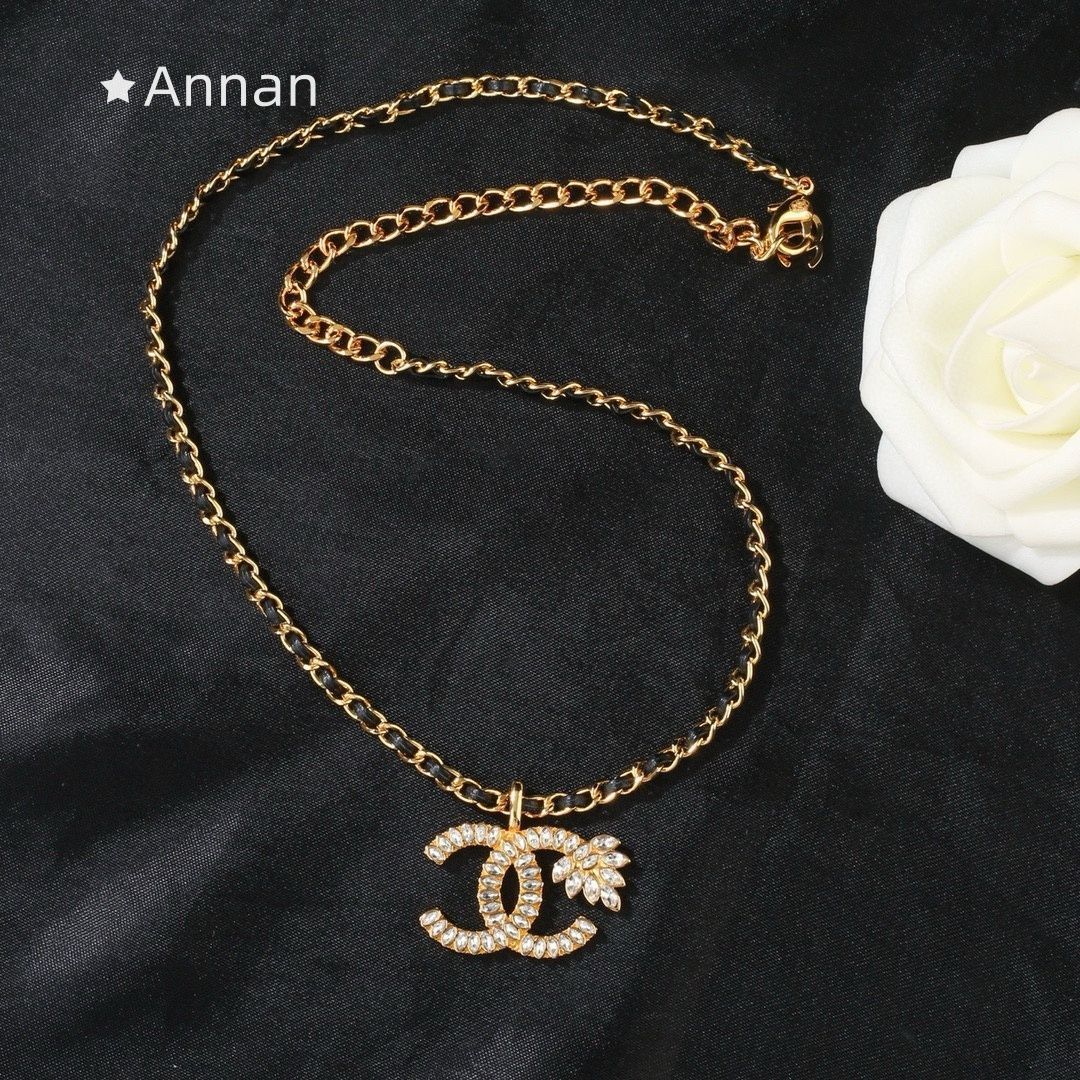 送料無料 超美品 新品！新品 CHANEL シャネル ネックレス レディース 結婚式 卒業式 清楚 イベント 入学式