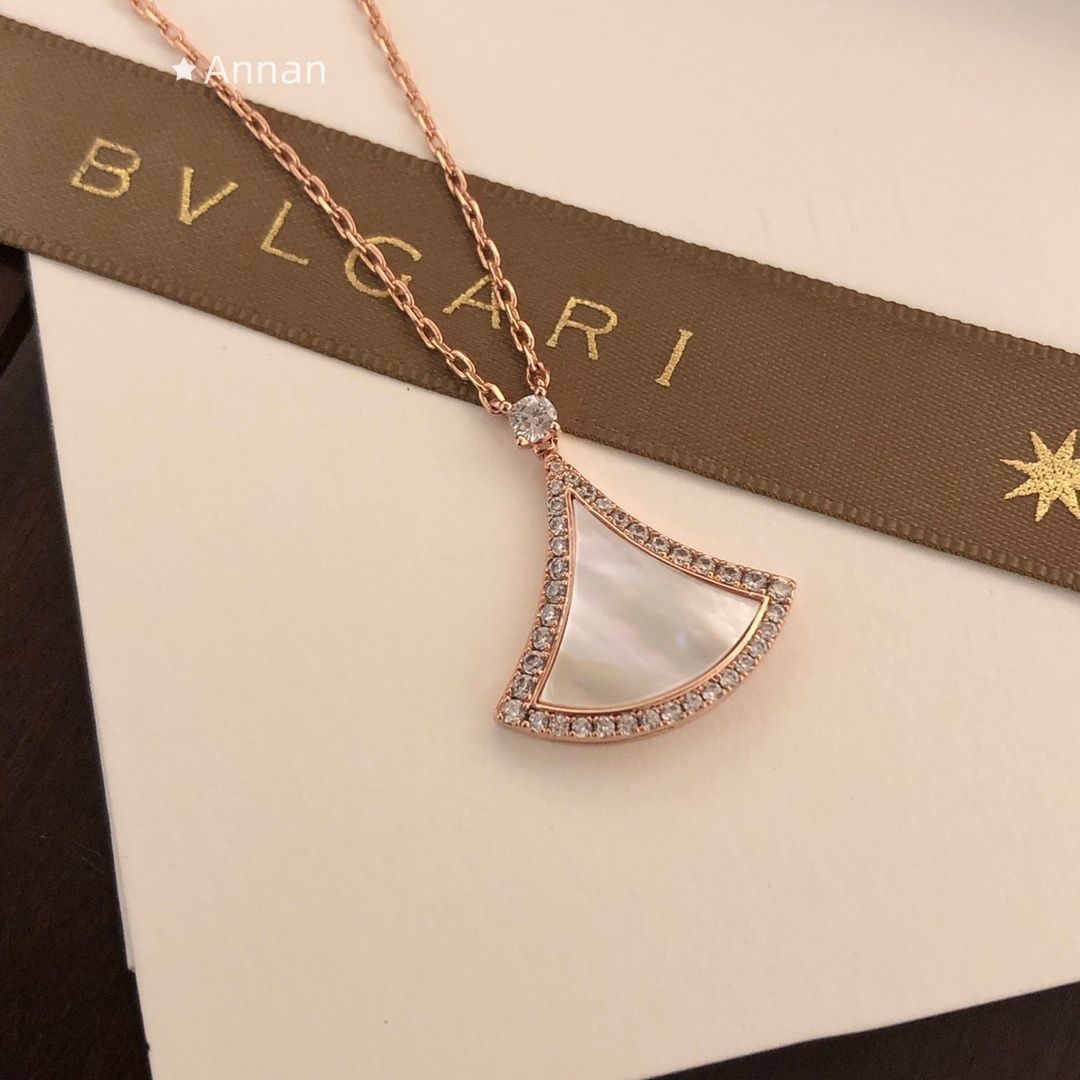 超美品値下げ 新品 BVLGARI ブルガリ ネックレス レディース 結婚式 卒業式 清楚 イベント 入学式