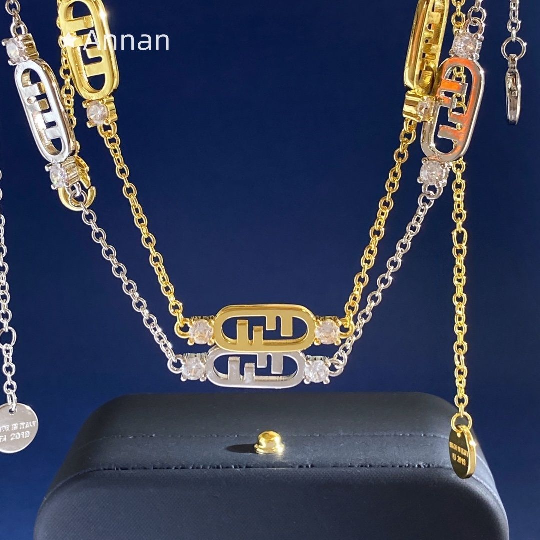 本日特価 本日限定！新品 FENDI フェンディ ネックレス レディース 結婚式 卒業式 清楚 イベント 入学式