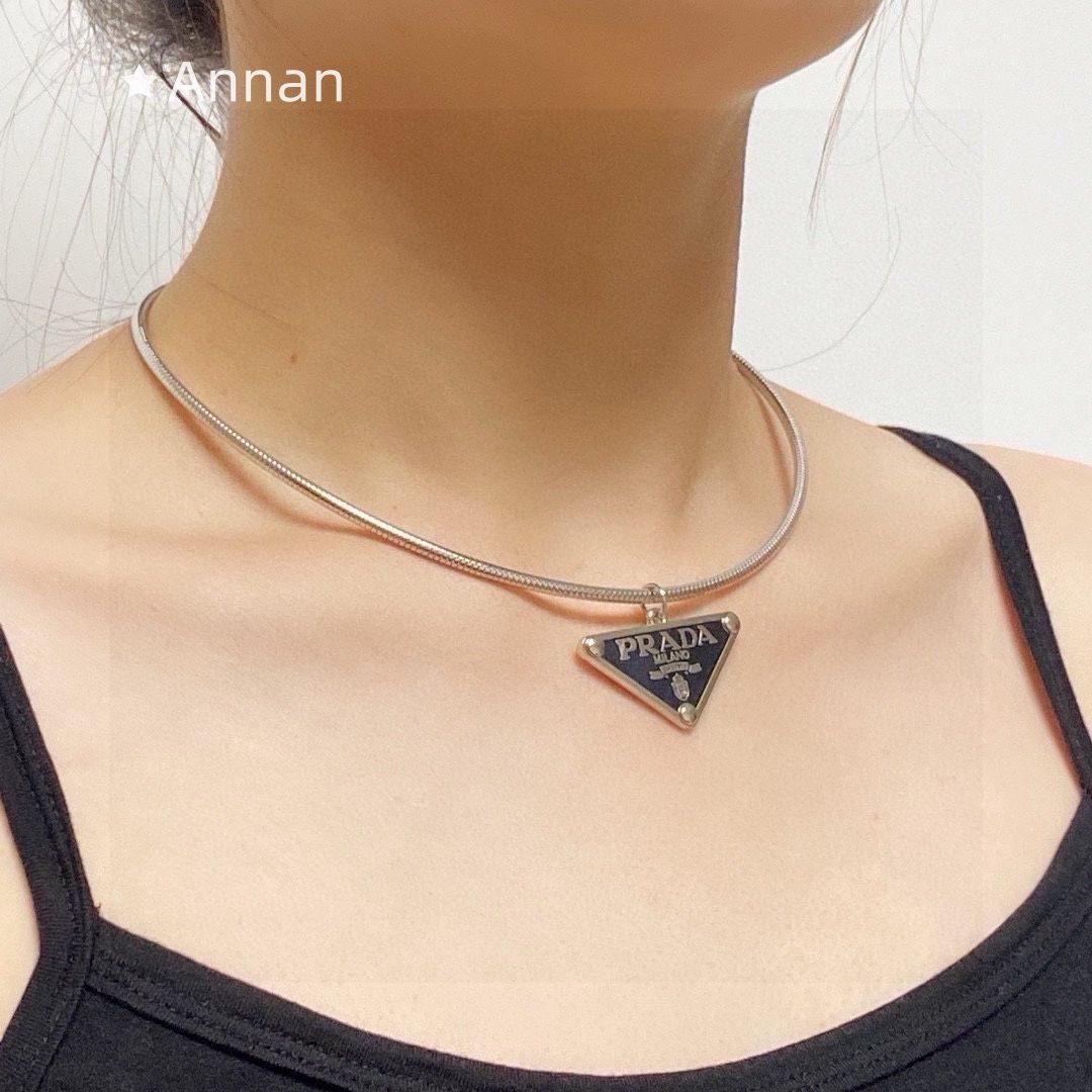 綺麗 ★★ 新品 PRADA プラダ ネックレス レディース 結婚式 卒業式 清楚 イベント 入学式
