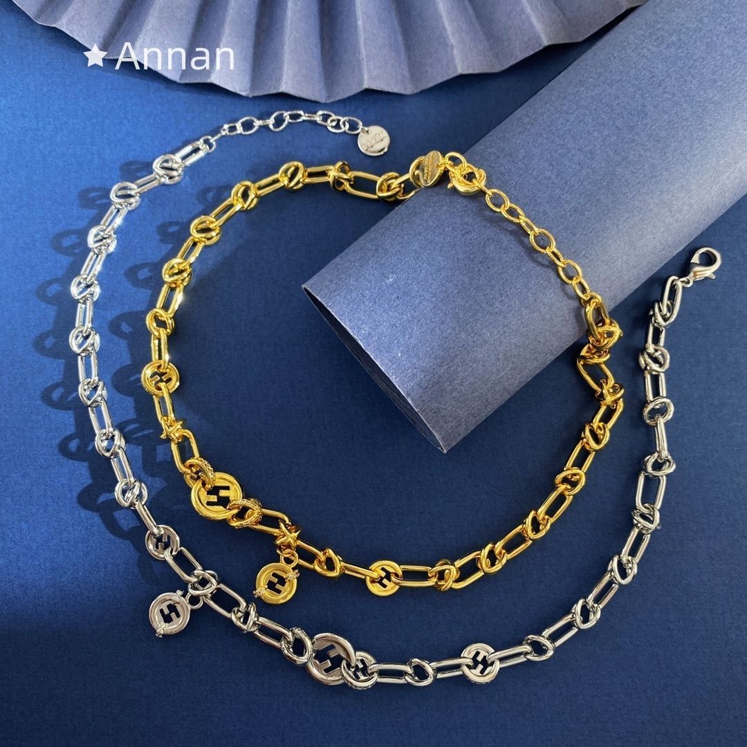 本日限定！新品 FENDI フェンディ ネックレス レディース 結婚式 卒業式 清楚 イベント 入学式