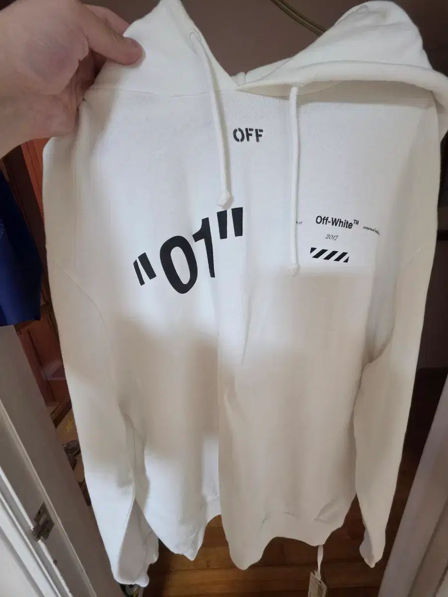 オフホワイト 01 白 フードTシャツ