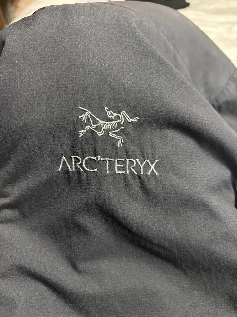 ARC'TERYX アークテリクス Atom（アトム） LT フーディー ブラック L