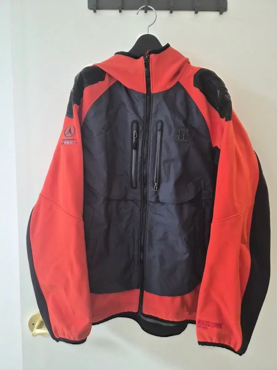 KOLON SPORT コーロンスポーツ ウィンドストッパー ジャケット レッド/ブラック