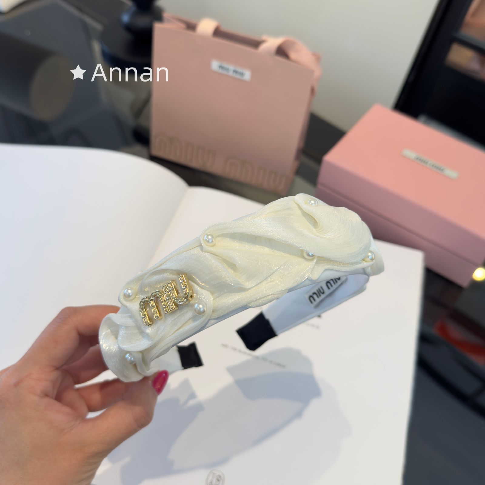 新品 MIUMIU ミュウミュウ ヘアピン ヘアクリップ バレッタ レディース