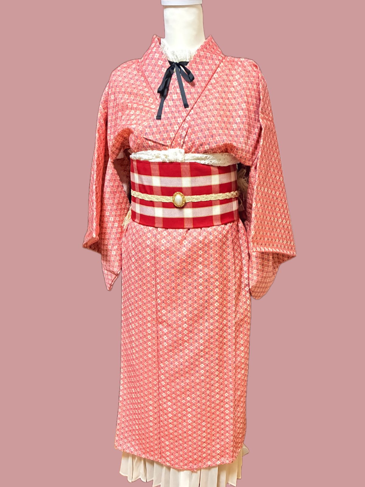 和洋折衷コーデ　着物リメイク　簡単着付け　ピンク系小花柄着物　赤白大振りチェック帯