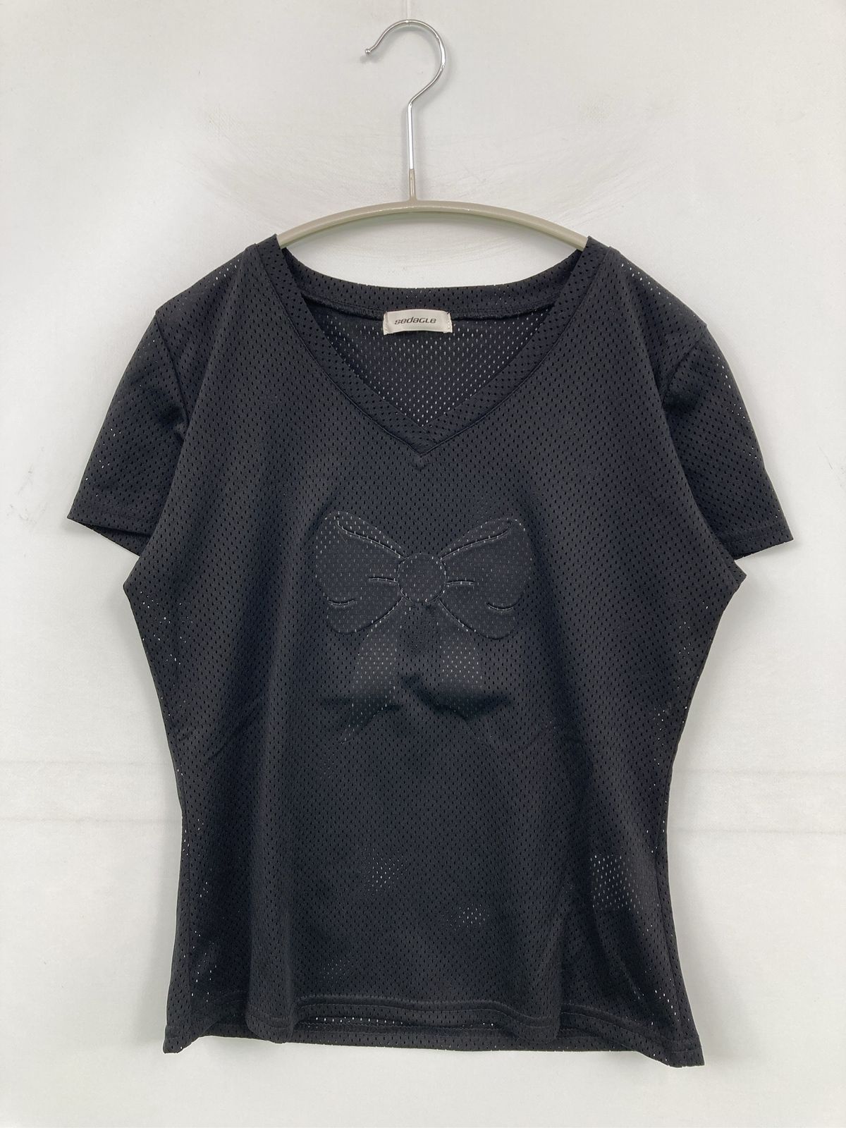 sedagle Tシャツ/カットソー M ブラック リボン 前面プリント ショート丈 半袖 Vネック