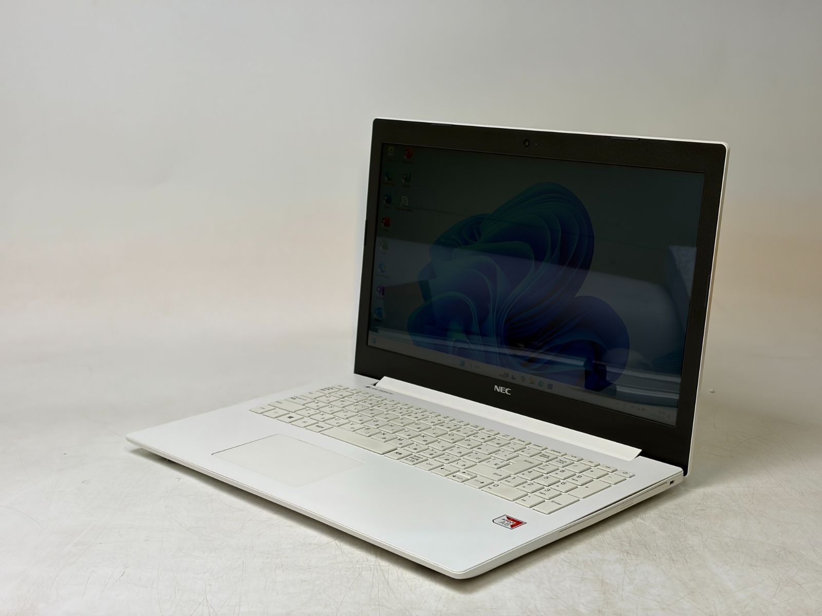 【良品】【7 日保証付き】NEC PC-NS20AM2W/AMD A6-9220C/8GB /SSD128GB /Windows /Office付きN2860_932
