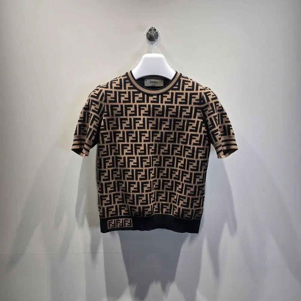 中古/正規品 FENDI フェンディ FFモチーフ ウール 半袖 Tシャツ