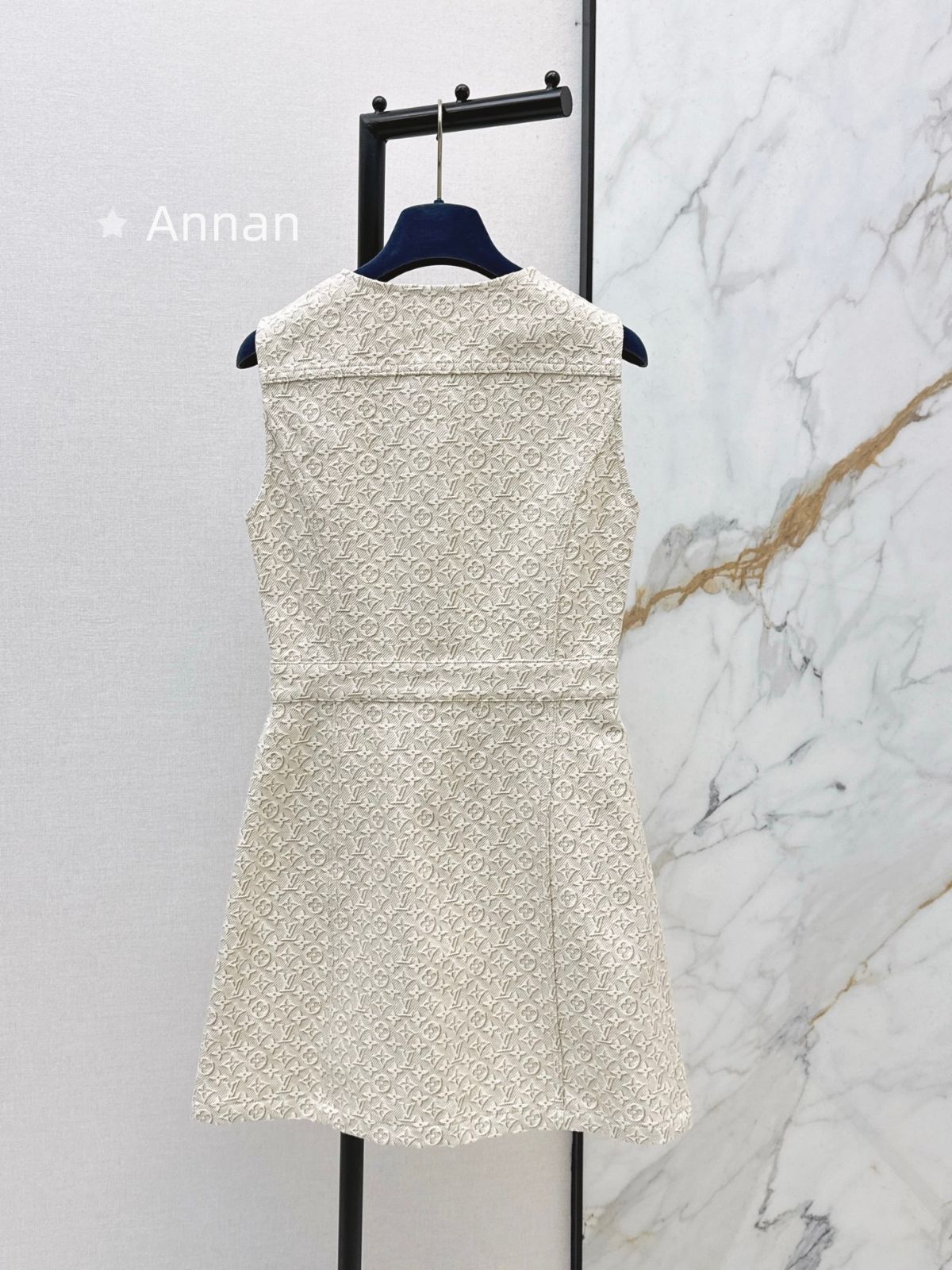 高級美品 状態良 新品！新品LV LOUIS VUITTON ルイヴィトン ワンピース レディース