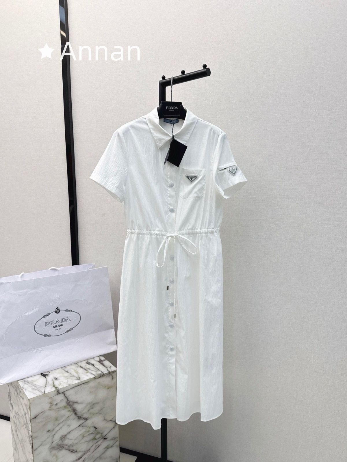 新品 新品!新品 PRADA プラダ ワンピース レディース