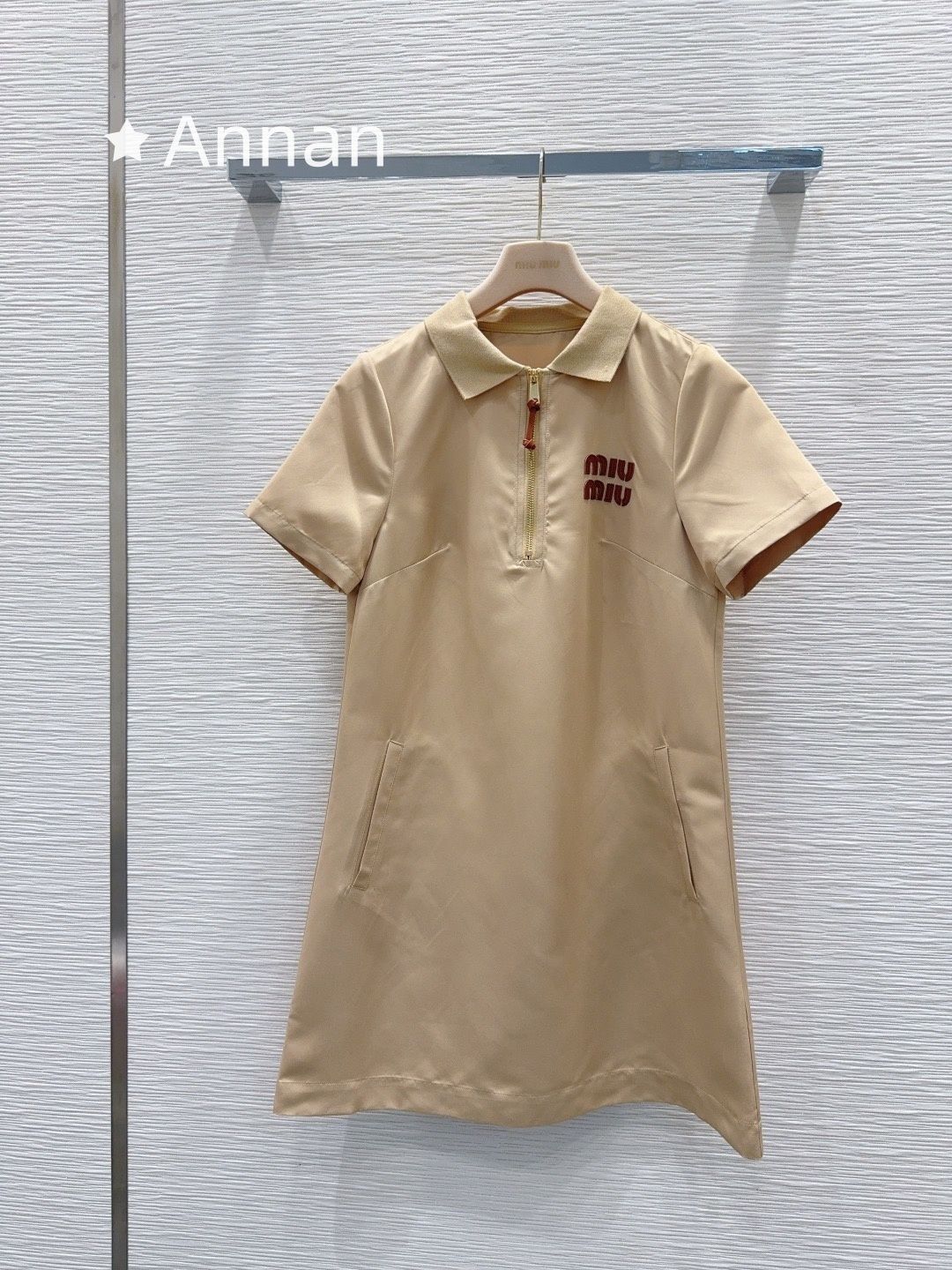 お値下げ！限定 新品 MIUMIU ミュウミュウ ワンピース レディース