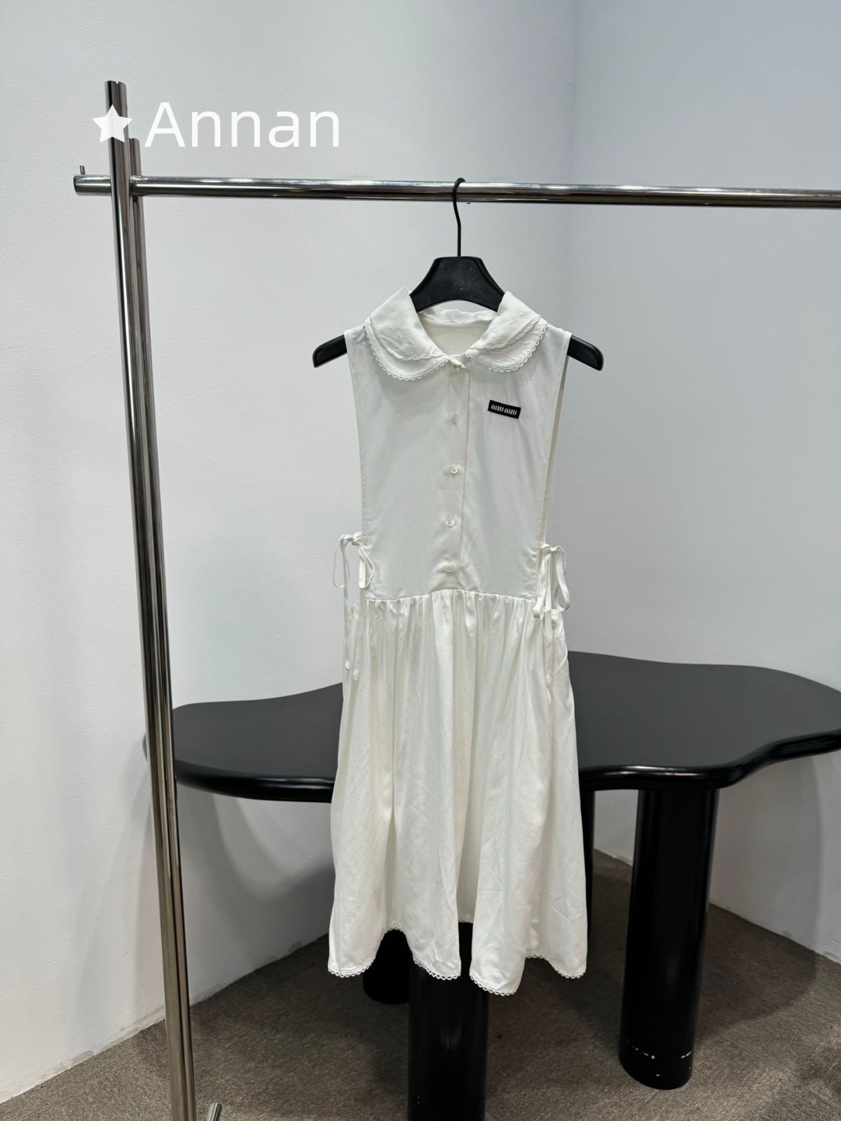 未使用に近い 美品★ 美品美品新品 MIUMIU ミュウミュウ ワンピース レディース