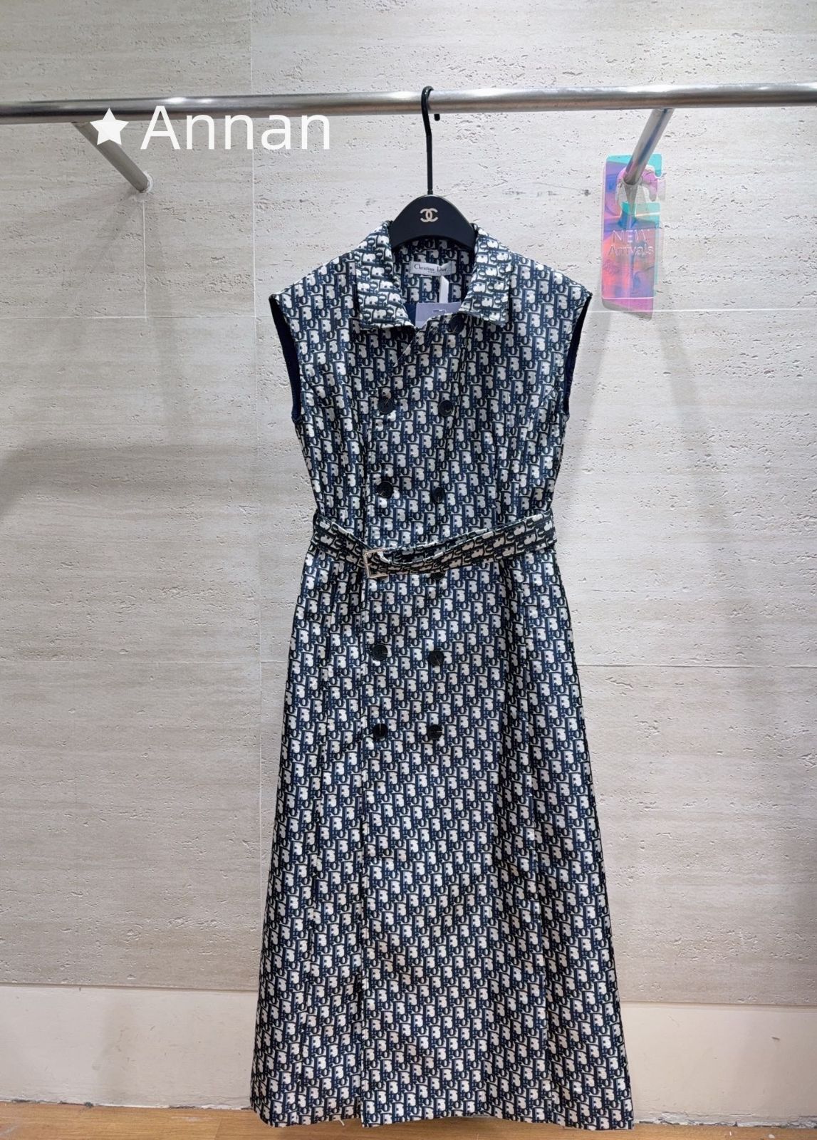 大人気 超美品 新品！新品 CHRISTIAN DIOR クリスチャン ディオール ワンピース レディース