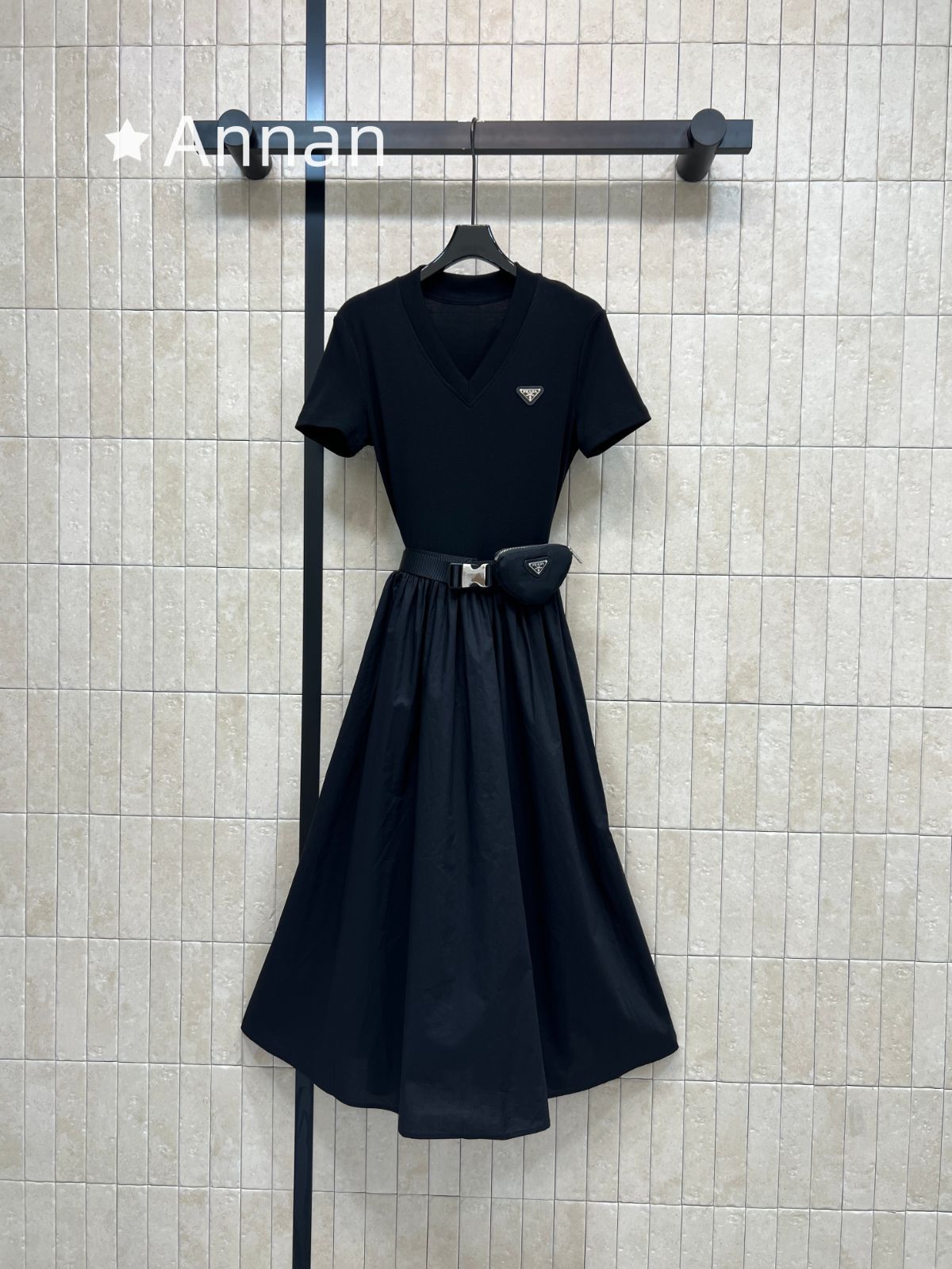 新品！新品 PRADA プラダ ワンピース レディース