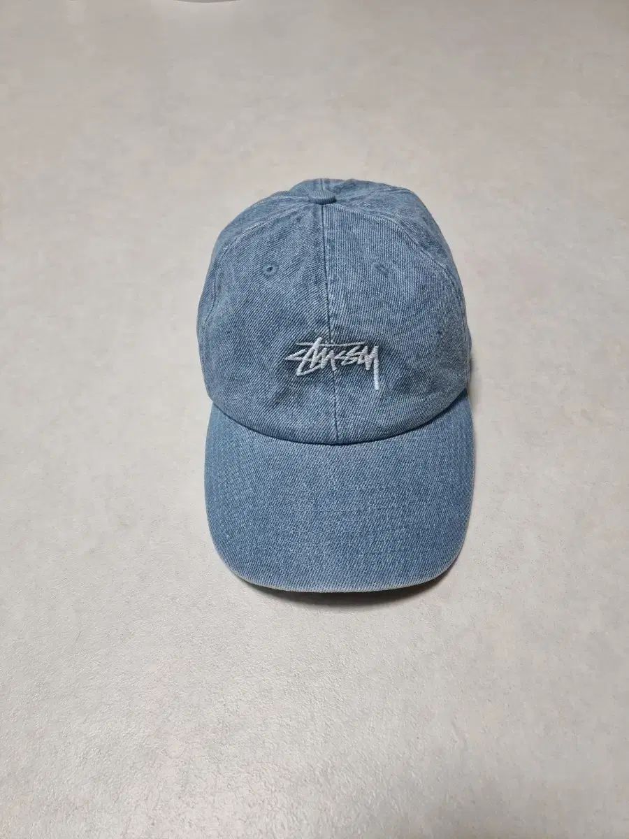 STUSSY ウォッシュド デニム ベースボールキャップ