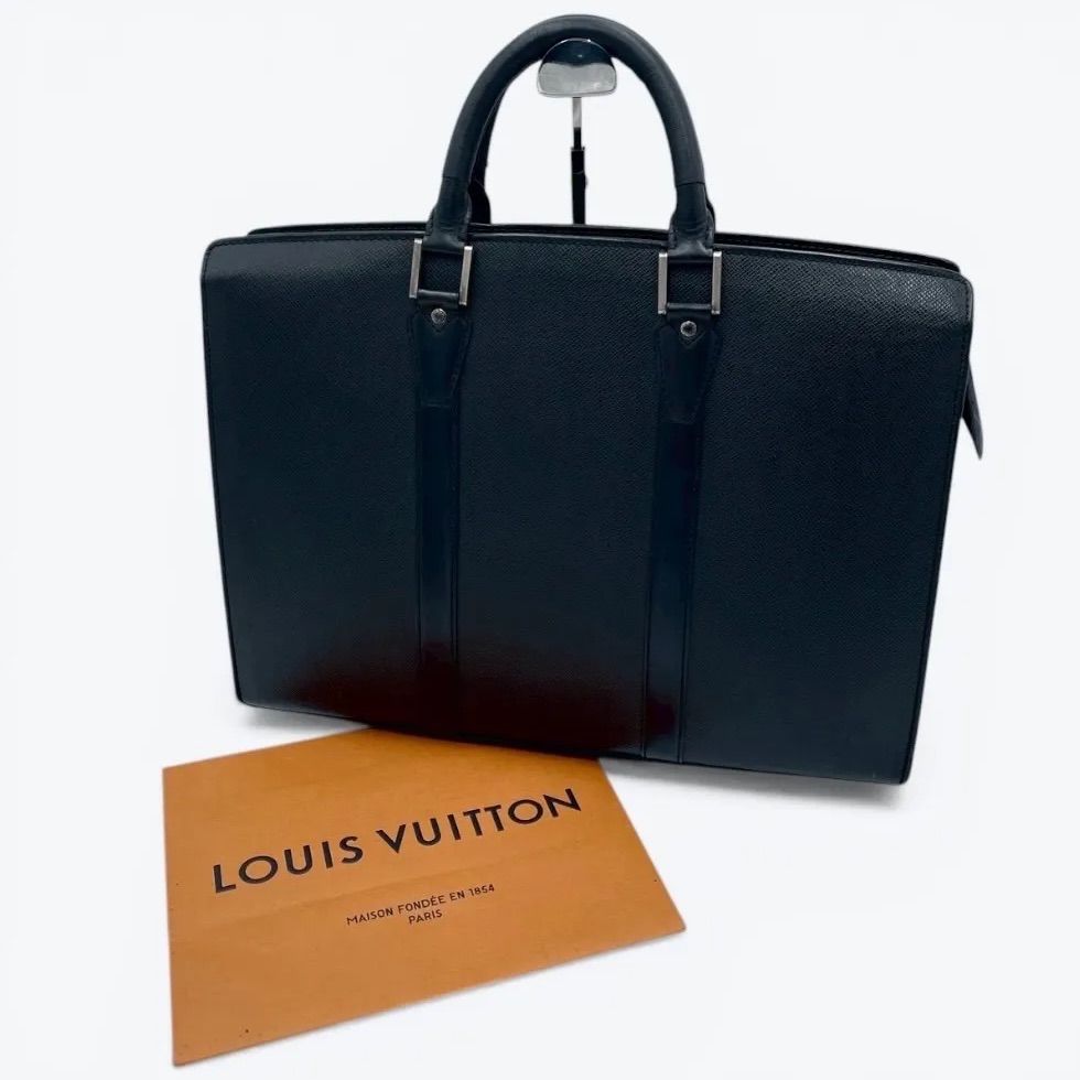 LOUIS VUITTON ルイヴィトン タイガ ポルトドキュマン ロザン M30052