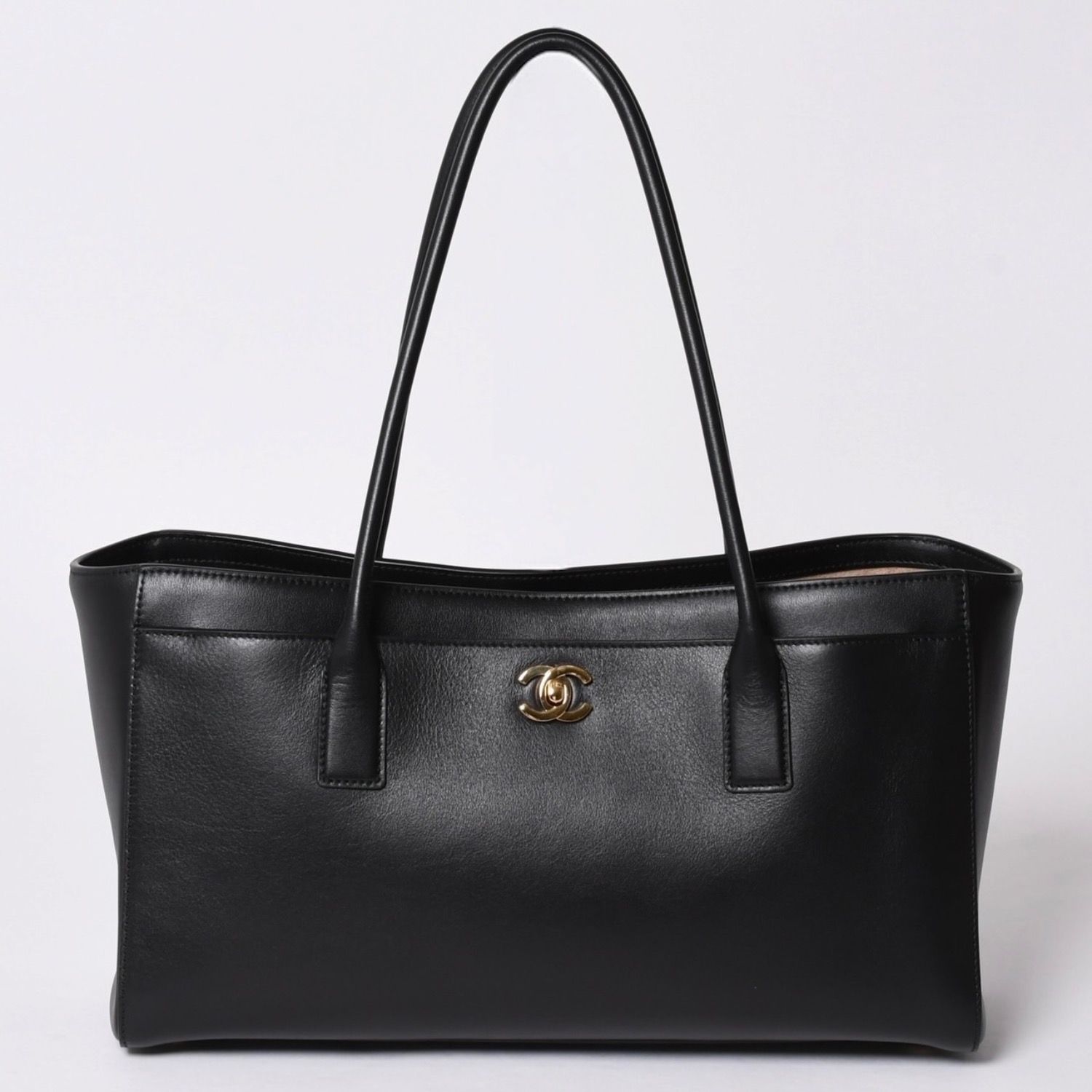 新品未使用 CHANEL シャネル SMALL SHOPPING BAG スモール ショッピングバッグ トートバッグ AS6243 ランダム番台 ココマーク 中古 4a001769
