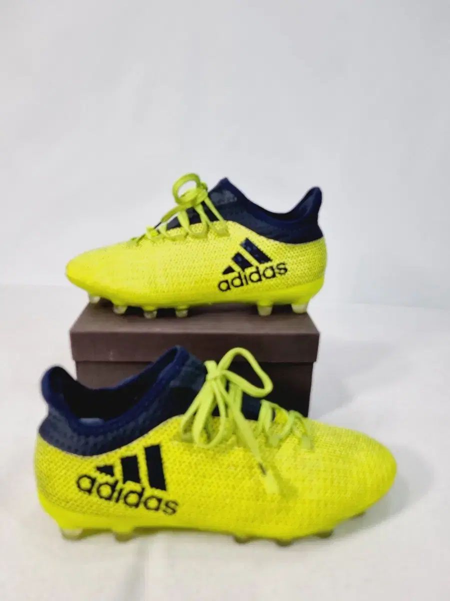 アディダス サッカーシューズ エクス17.2 HG 蛍光 255