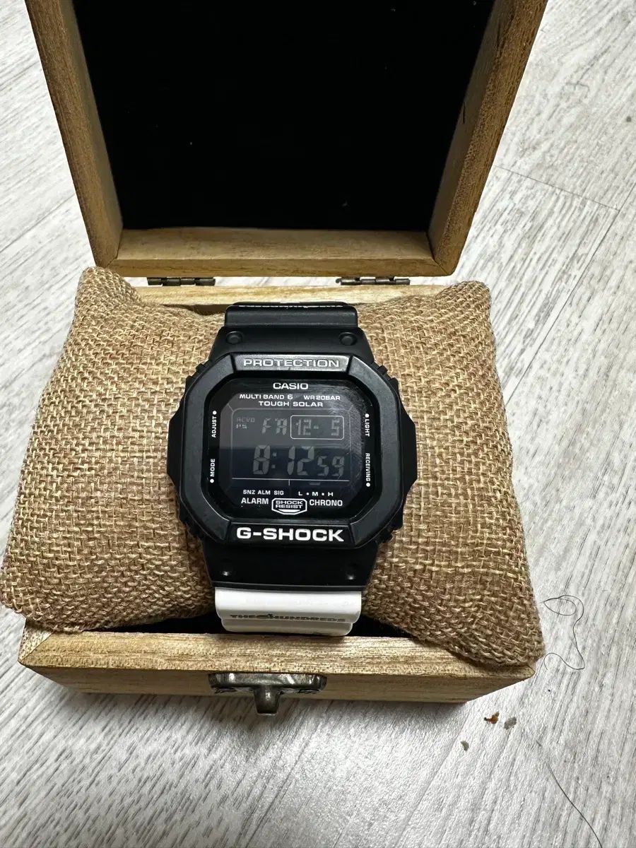 G-SHOCK ジーショック ブラック/白 リストウォッチ