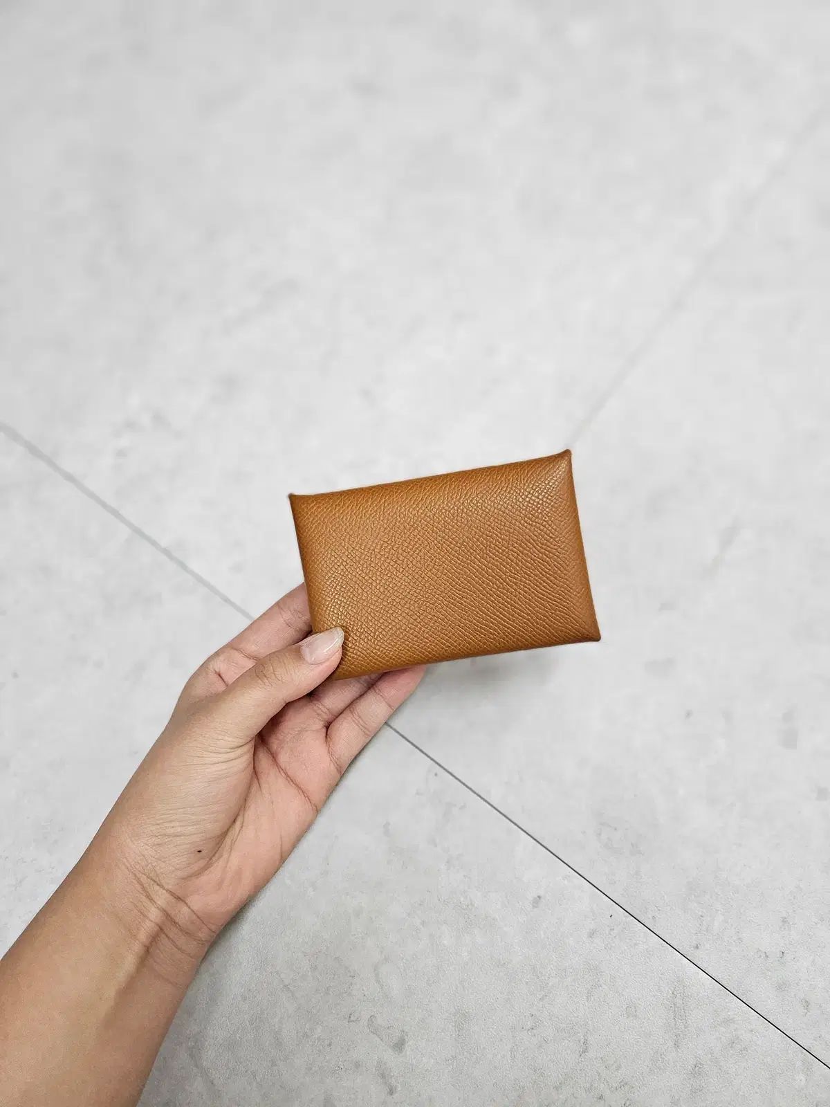 エルメス カルヴィ 財布