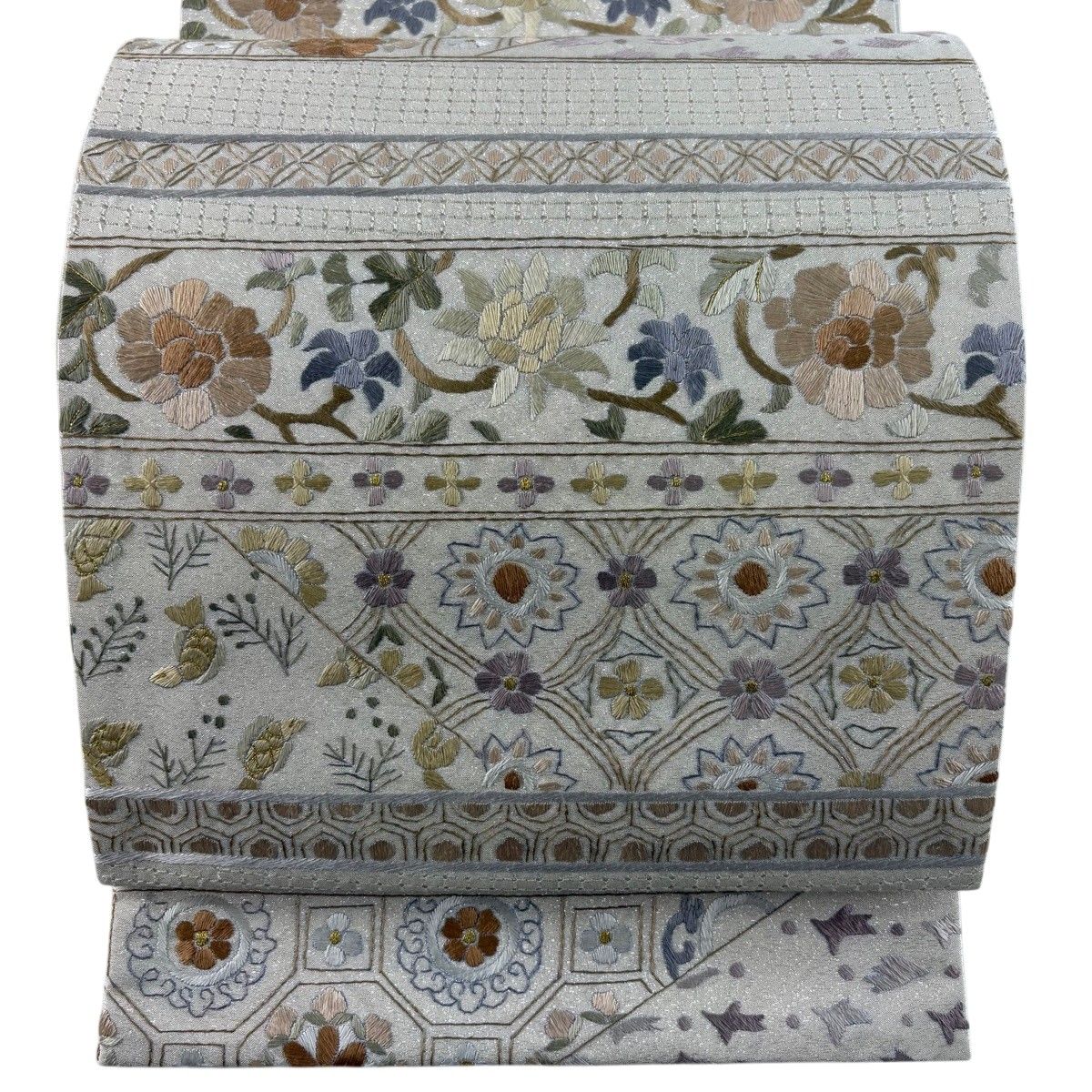 【美品】 袋帯 逸品 花唐草 草花 刺繍 金糸 クリーム 六通 正絹 【中古】