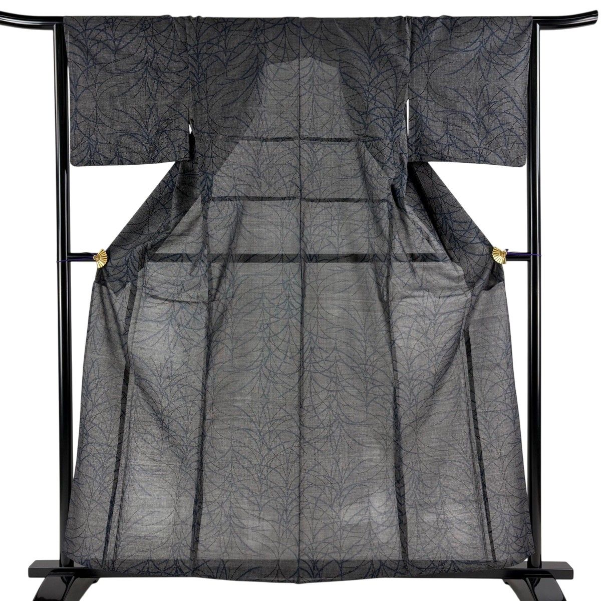 【美品】 紬 身丈160.5cm 裄丈65cm M 薄物 夏紬 葉柄 墨色 正絹 名品 【中古】