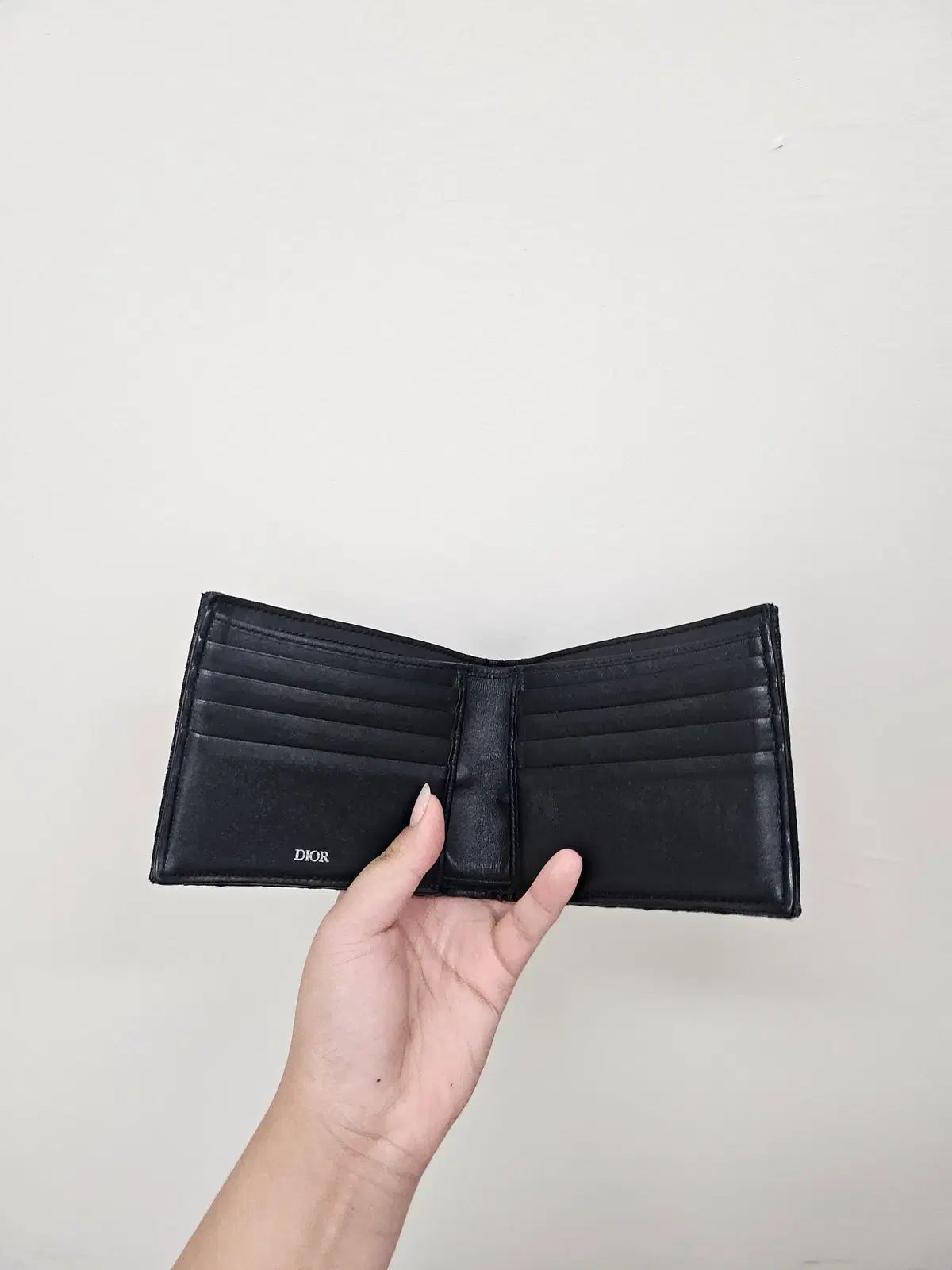 ディオール オブリーク 二つ折り財布 小物 ファッション 【公式通販】