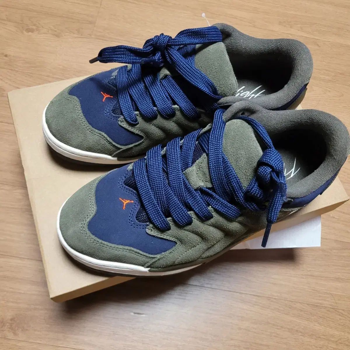 新品) NIKE コリア ジョーダン 靴 275