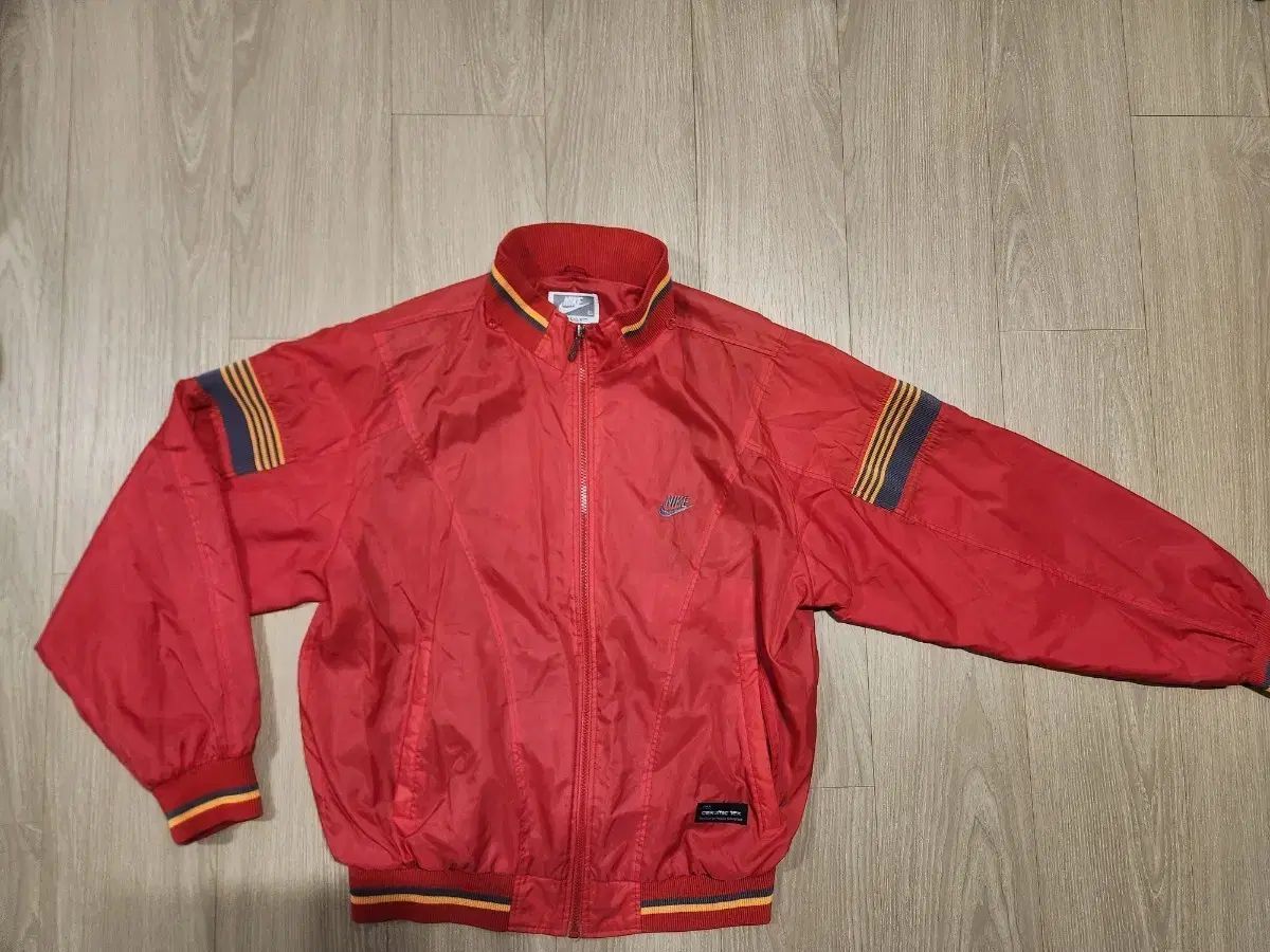 삼나스포츠 90s NIKE 赤 ウィンドブレーカー ジャケット 100