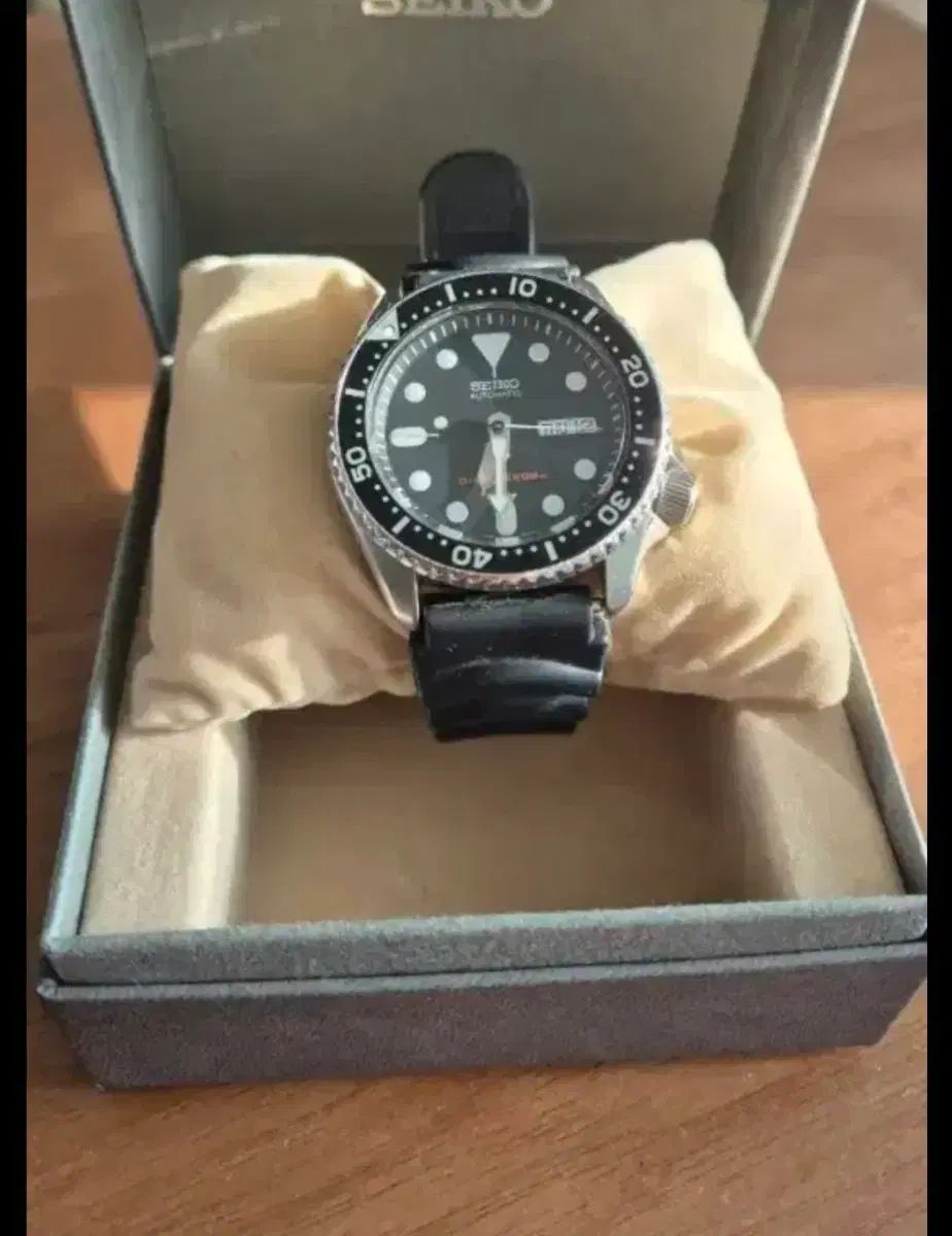 SEIKO SKX007 ダイバーズウォッチ 出品 45,167円