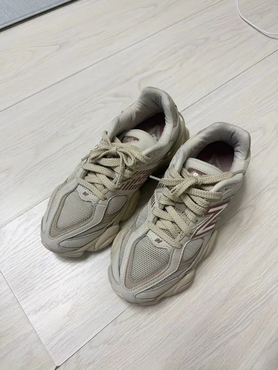 ニューバランス9060