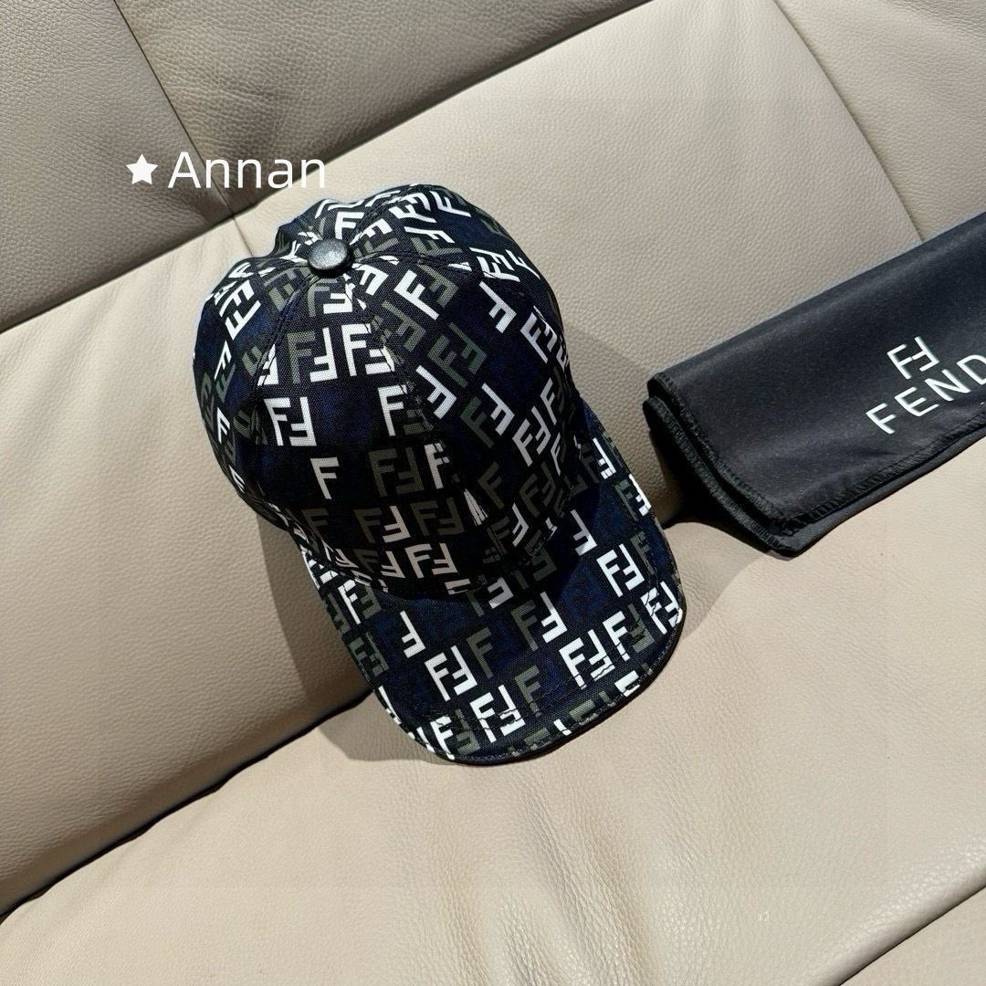 美品★極美品 新品 FENDI フェンディ キャップ 帽子 メンズ レディース ユニセックス