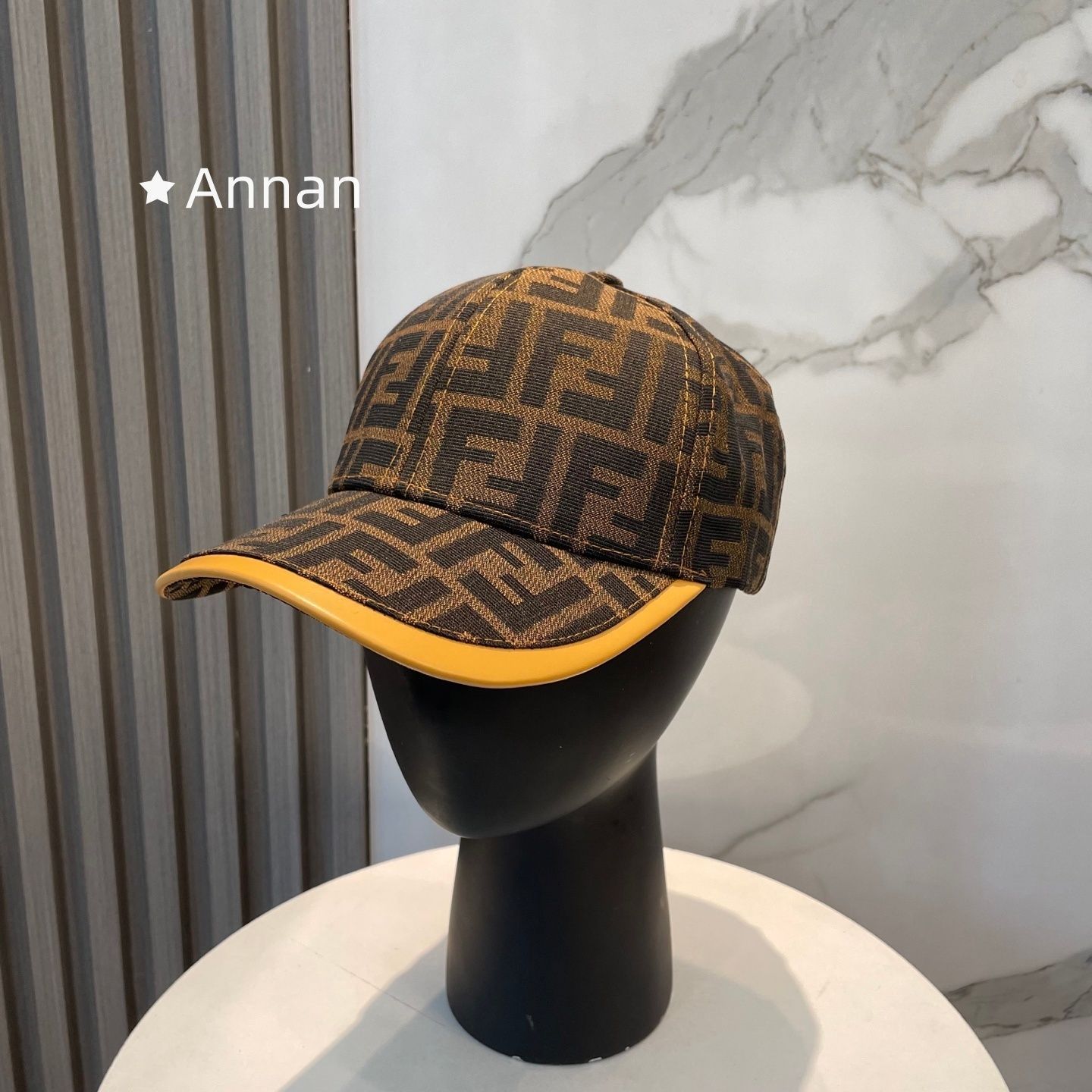 人気 極美品新品 FENDI フェンディ キャップ 帽子 メンズ レディース ユニセックス