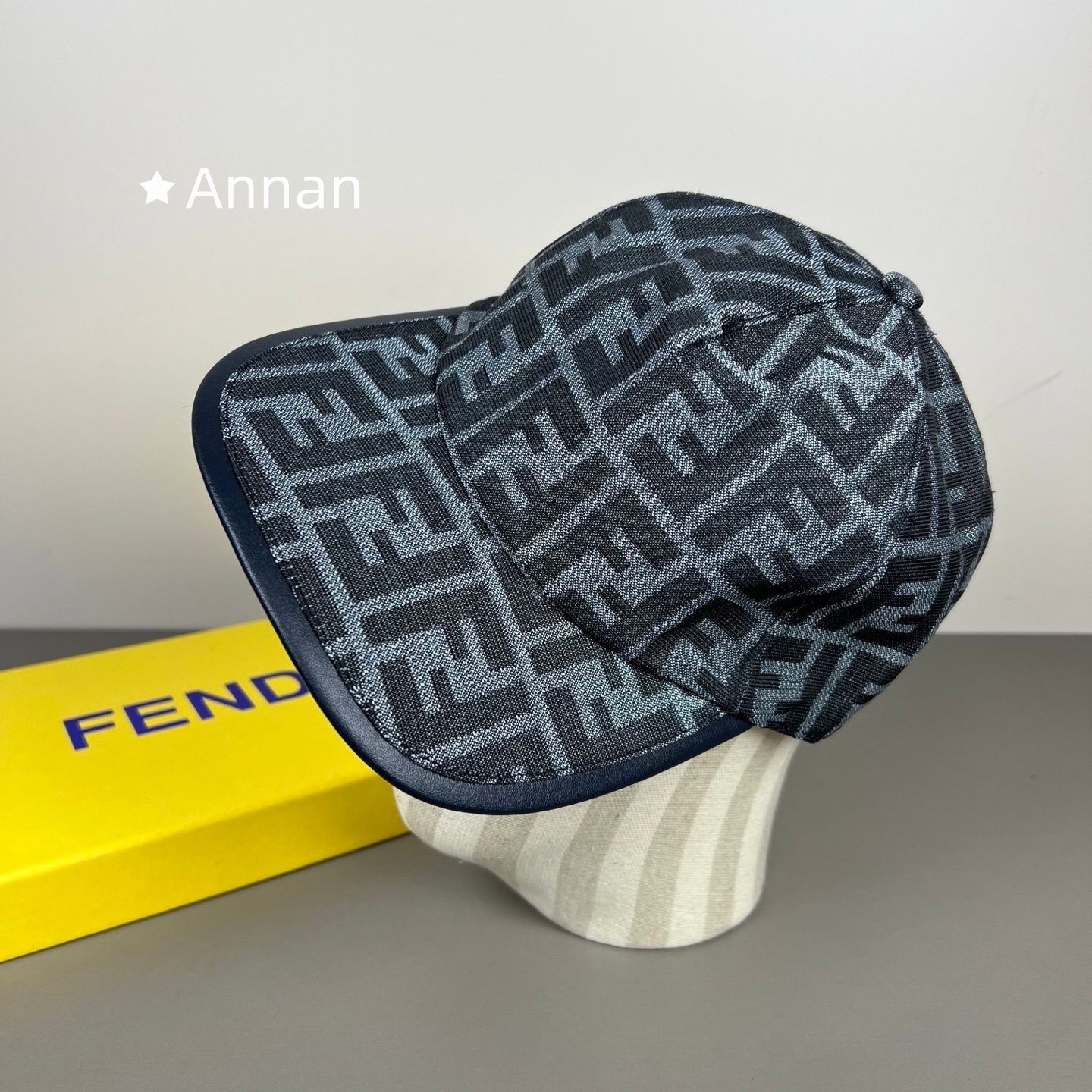 限定価格 本日特価 本日限定！新品 FENDI フェンディ キャップ 帽子 メンズ レディース ユニセックス
