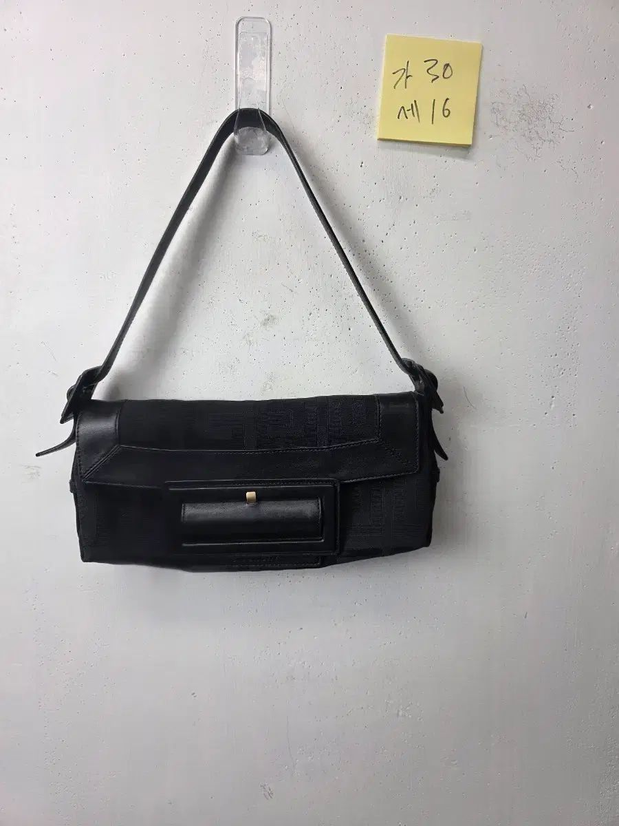 Givenchy ジバンシィ ブラック ショルダーバッグ ハンドバッグ レディース バッグ
