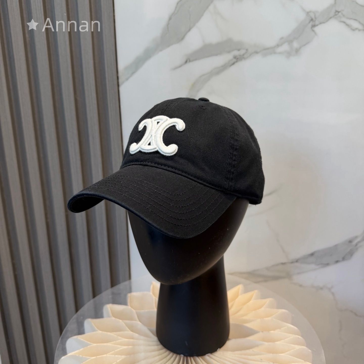 送料無料】大人気 極美新品 CELINE セリーヌ キャップ 帽子 メンズ