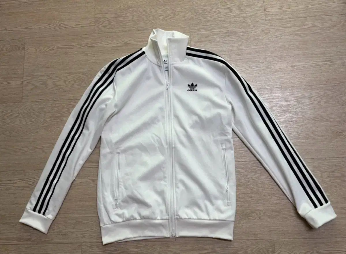 アディダス BECKENBAUER(ベッケンバウアー) 白 トラックジャージ ジャージ (90/S)