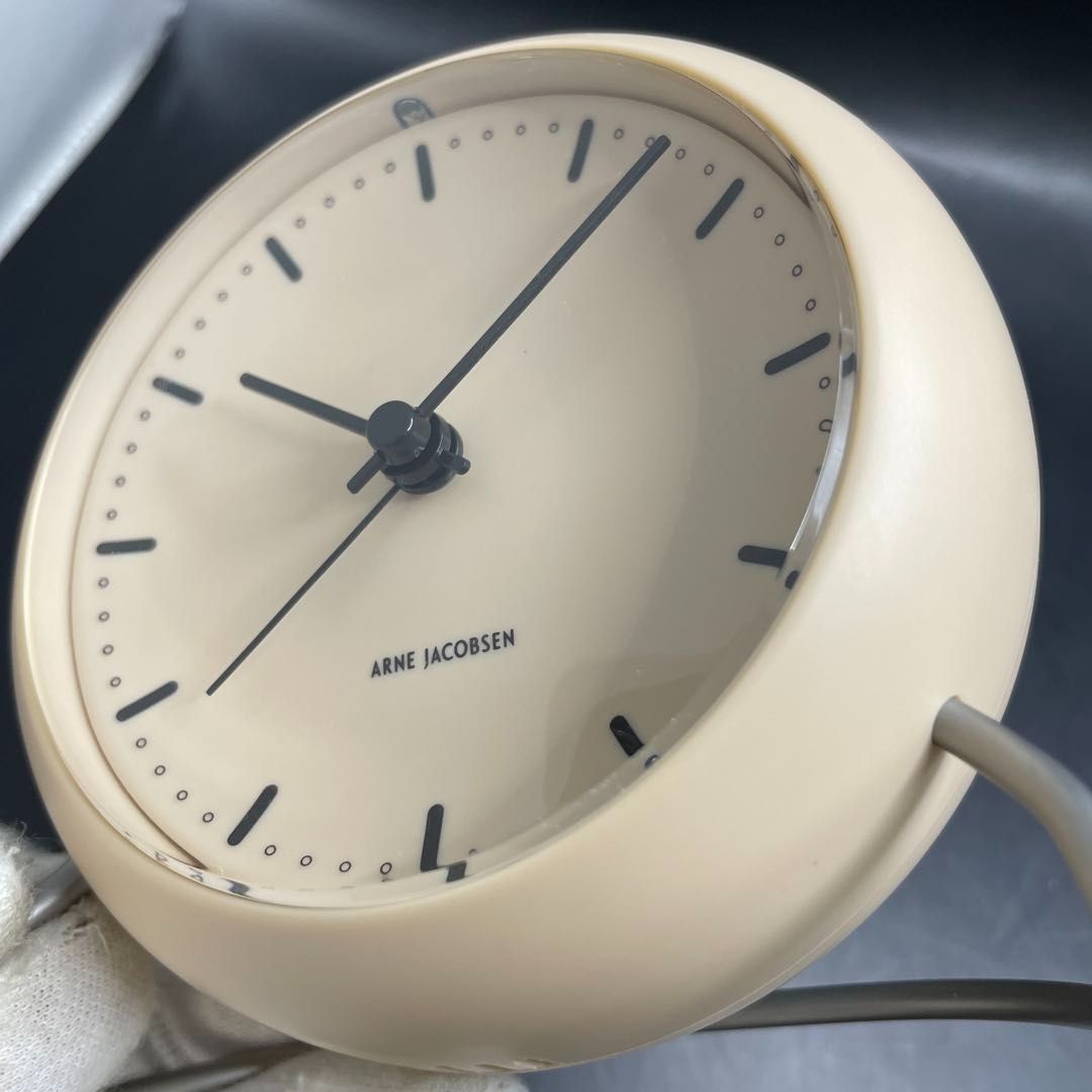 アルネヤコブセン Table Clock City hall Sandy Beige 43693 ベージュ