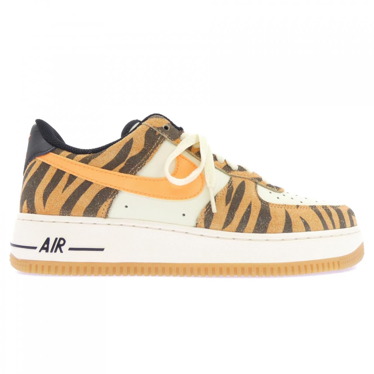 ナイキ NIKE DJ6192-100 スニーカー