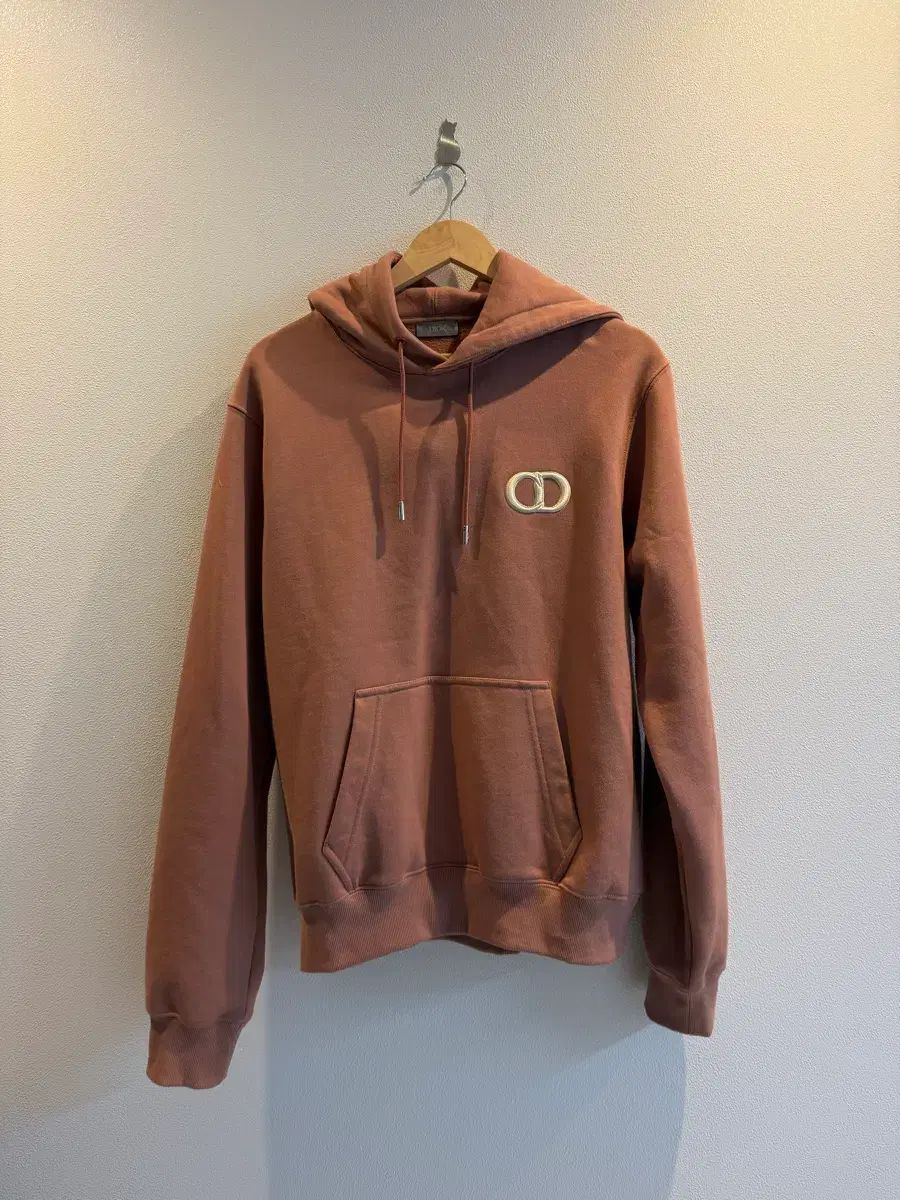 ディオール CDロゴ 新モデル フードTシャツ