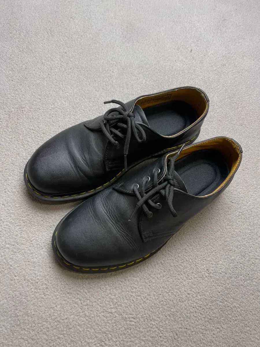 41 DR. MARTENS ドクターマーチン 1461 3ホール ナッパ 260-265